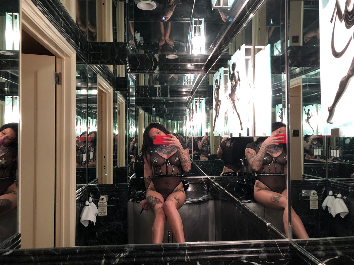 Mirrored bathroom photo